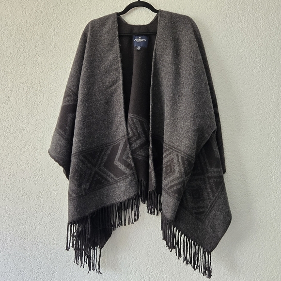 American Eagle OS Grayscale Aztek Poncho Sweater - Picture 1 of 6